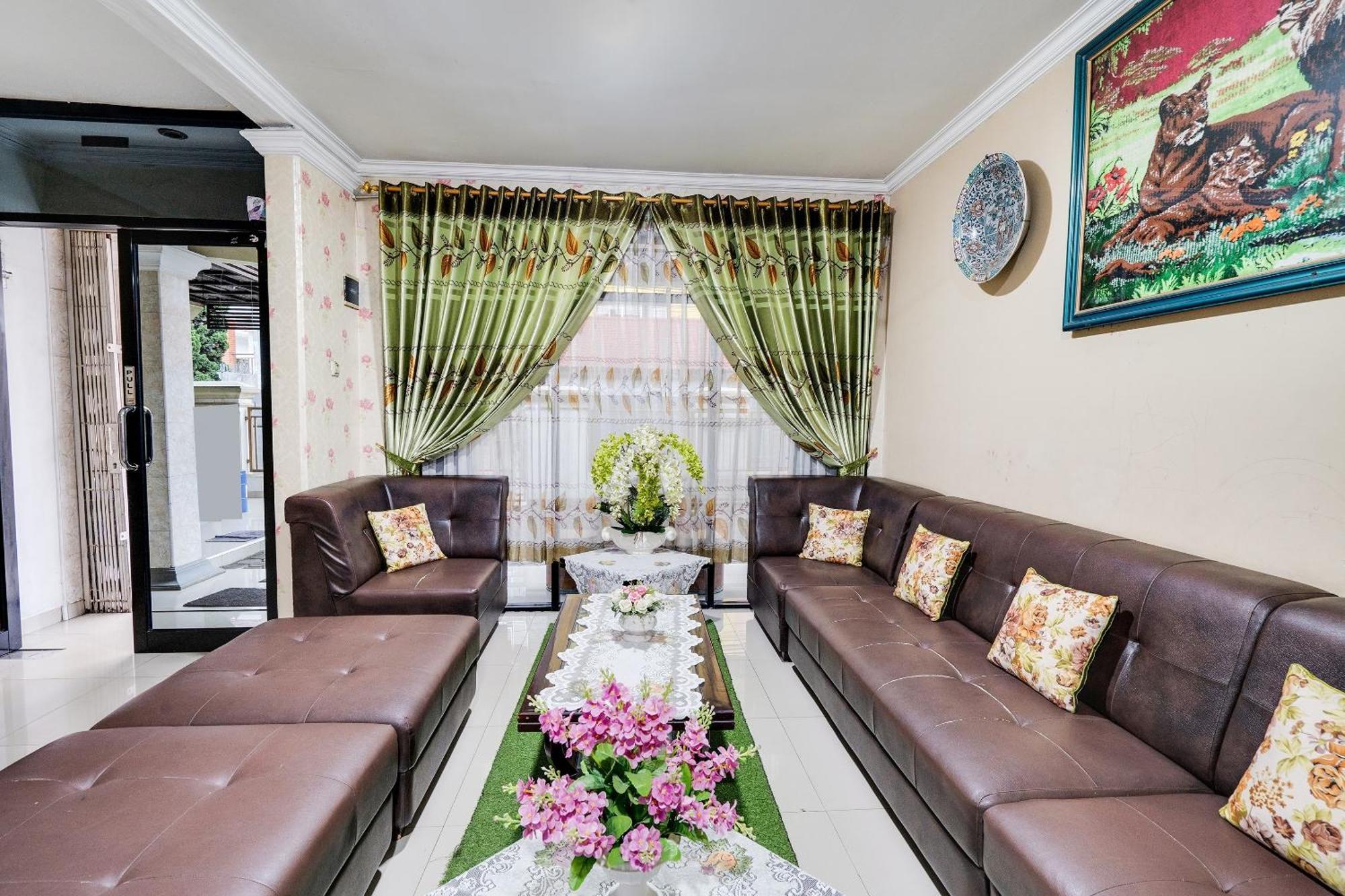 Oyo Life 91994 Sawerigading Jatinangor Syariah Hotel Sayang Luaran gambar