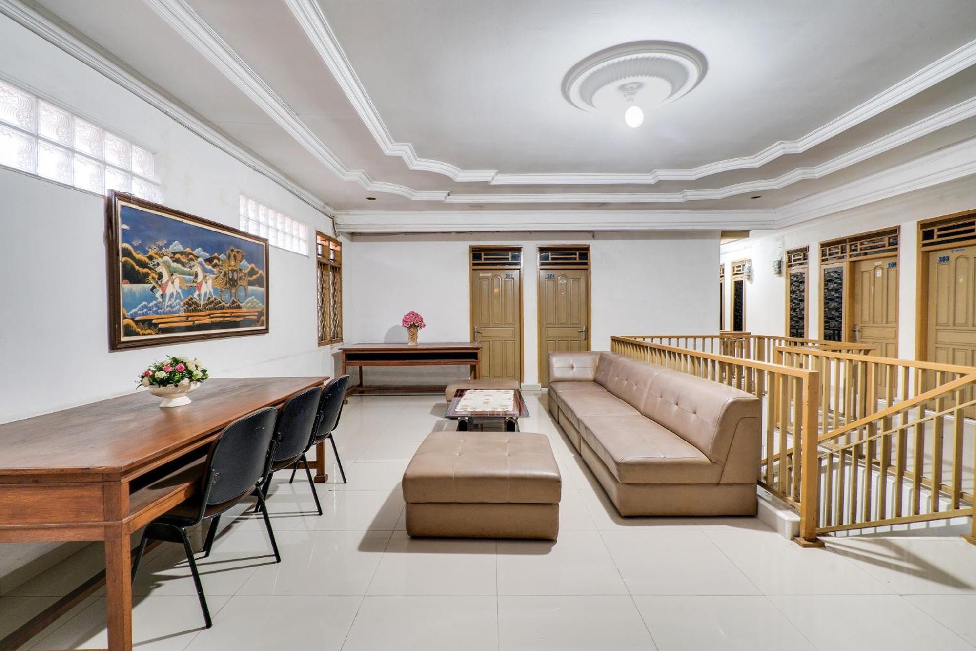 Oyo Life 91994 Sawerigading Jatinangor Syariah Hotel Sayang Luaran gambar
