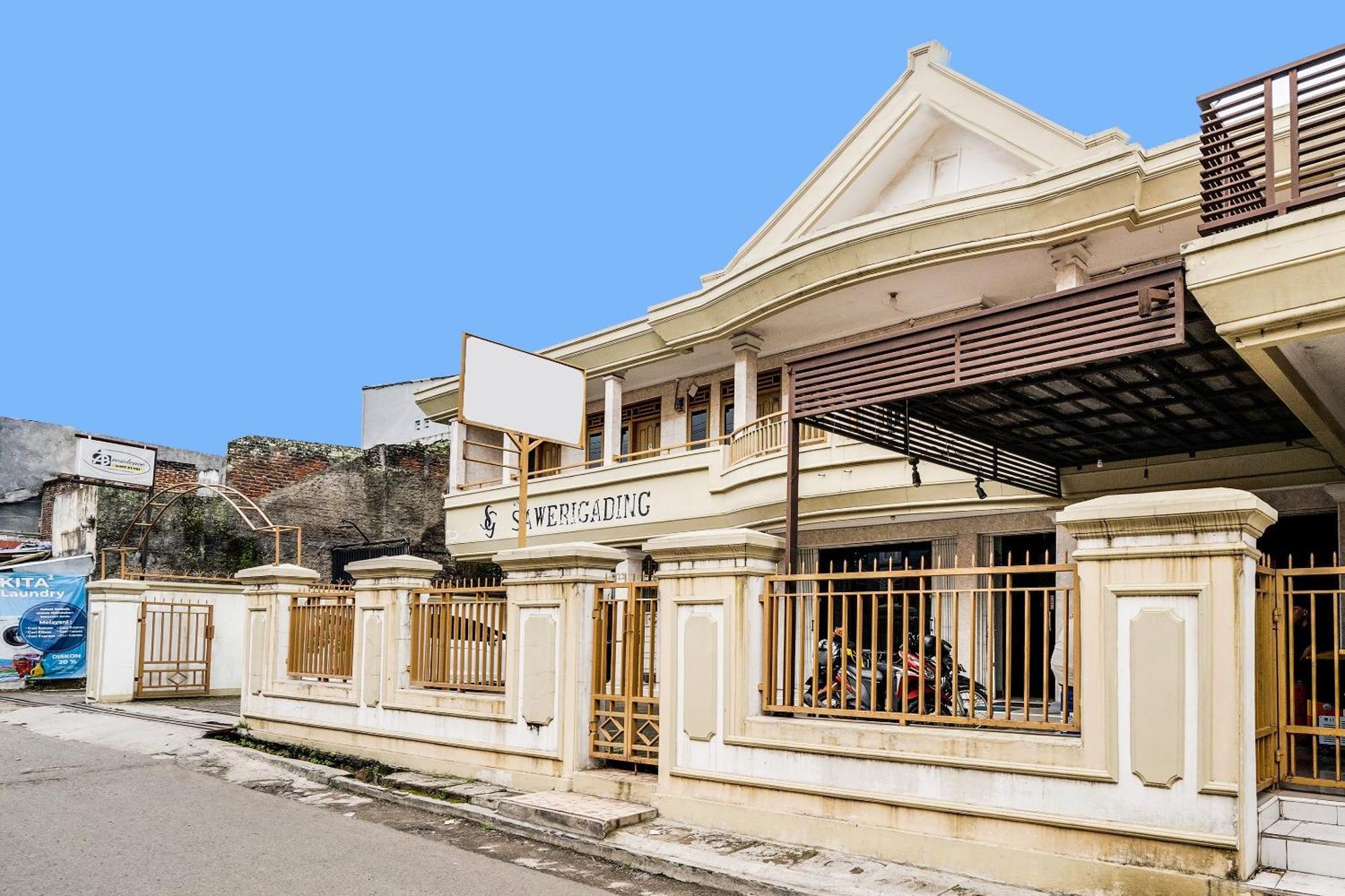 Oyo Life 91994 Sawerigading Jatinangor Syariah Hotel Sayang Luaran gambar